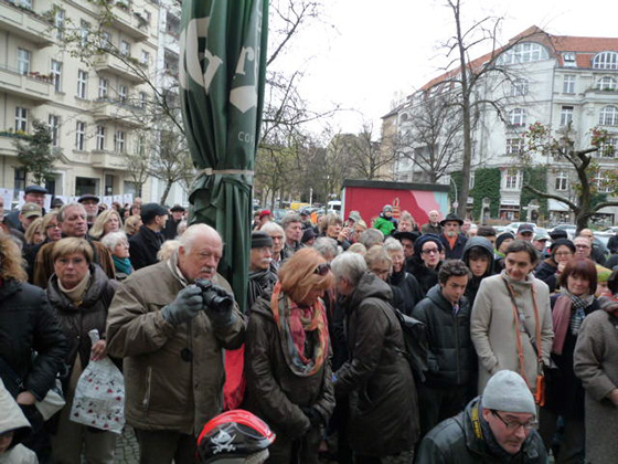 Zuhörer der Ansprachen - Foto Carsten Molis